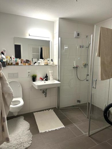 Geräumiges 1-Zimmer Appartment im wunderschönen Marina Quartier HC48 – Duschbad