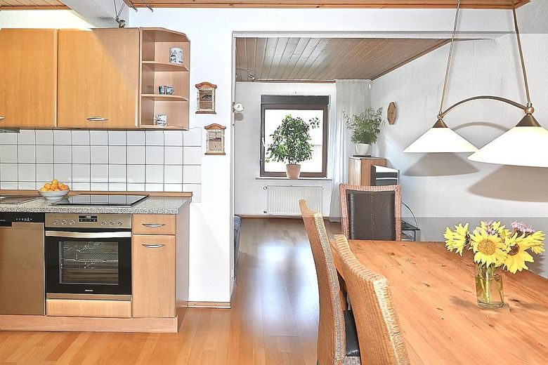 EG Küche mit Essbereich