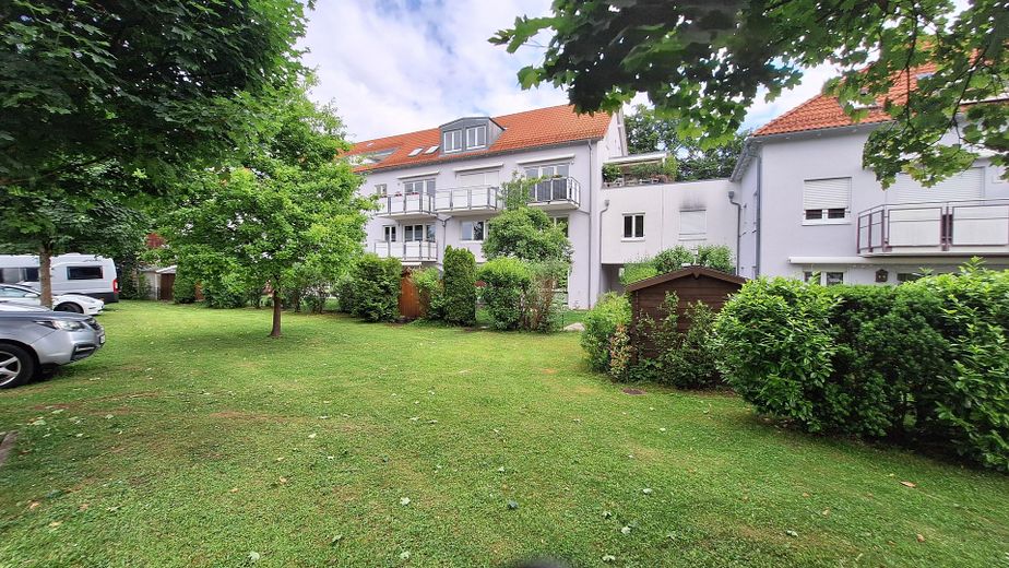 Wohnung mit öff. Aussenanlagen