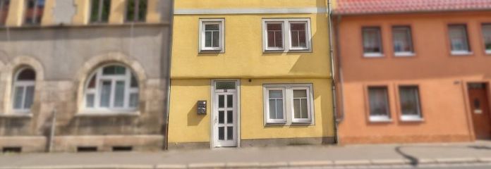 bright 2-room apartment with balcony and fitted kitchen