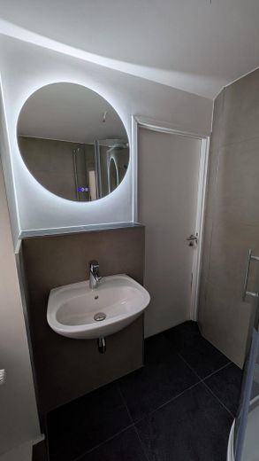 Bezugsfreie modernisierte 2-Zimmer Wohnung im sanierten Baudenkmal – Foto 4