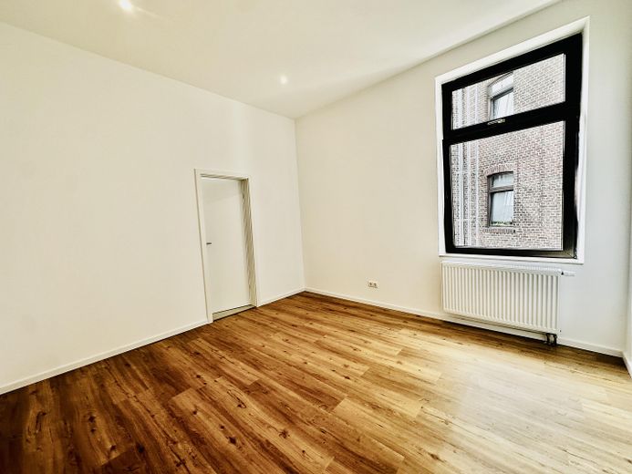 Bezugsfreie Kernsanierte Eigentumswohnung – Schlafzimmer 1