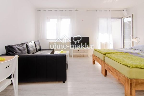 1 Zimmer Apartment komplett möbliert mit Balkon und Badewanne