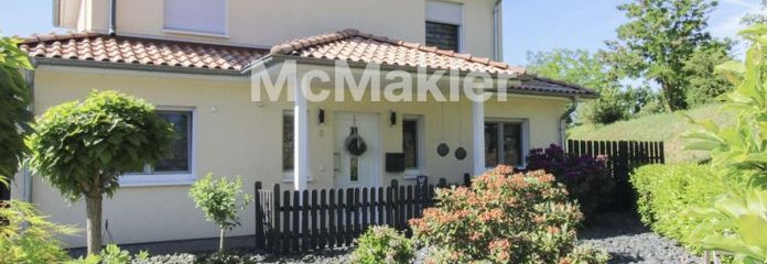 5-room detached house with high-quality furnishings, large pool on a large plot, new build 2016 (Brome Zicherie)