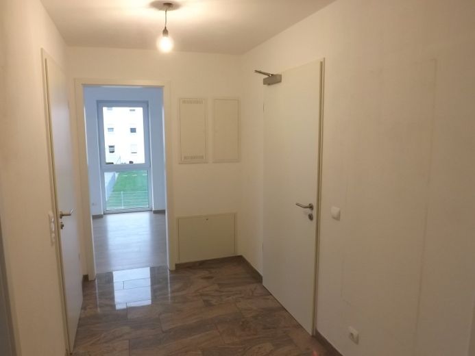 Uygun konumda modern üç odalı daire – Flur (Bad, Schlafen, Ausgang)