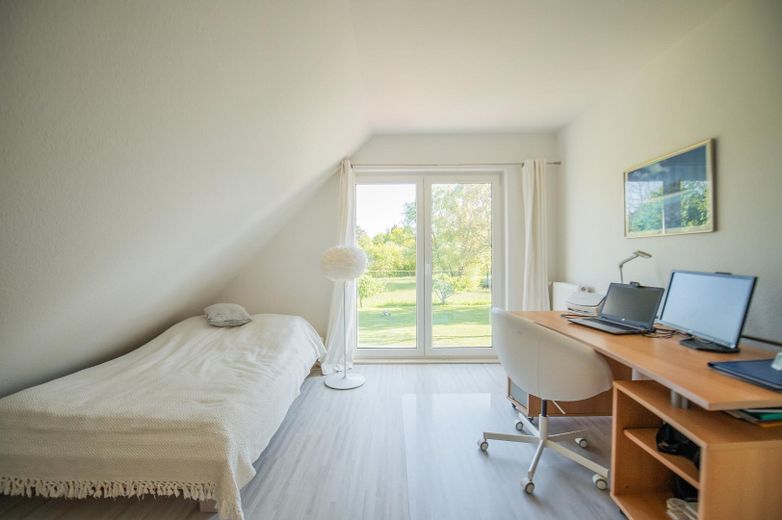 Kind 4, südlich, Ansicht 1