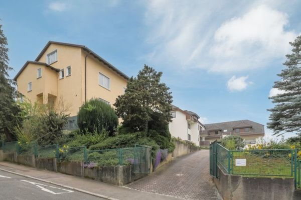 Doppelhaushälfte mit Weitblick – Ihr Zuhause über den Dächern von Pforzheim