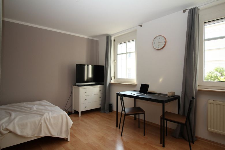 Möblierte 1-Zimmer-Wohnung auf Zeit in ruhiger Lage – All- Inclusive – फोटो 1