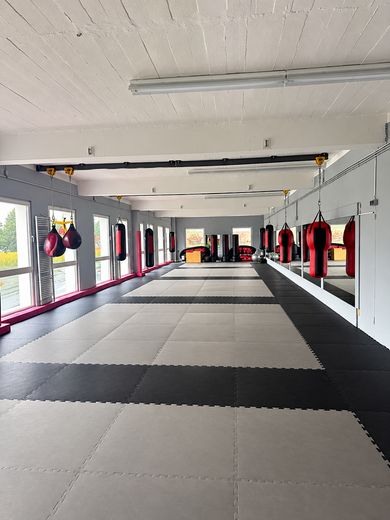 Kurs- & Trainingsraum zu vermieten – ideal für Reha, Kinderkurse, ein Eltern-Kind-Cafe – Foto 2