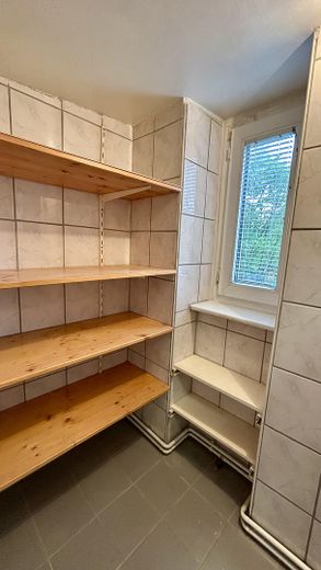 2-Zimmer-Wohnung im Schillerkiez am Tempelhofer Feld, sofort frei & provisionsfrei – Küche Kammer 02