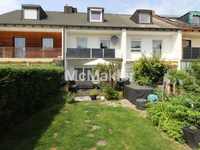 Stilvolles Familienleben in grüner, entspannter Umgebung – Foto 1
