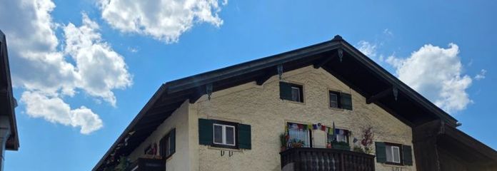 Historisches Wohn- und Geschäftshaus aus dem Jahr 1850 in begehrter Lage am Tegernsee