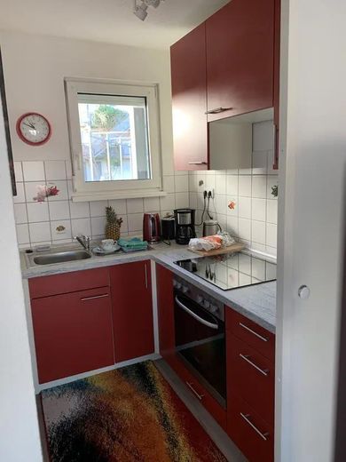 From 01.12 - 1-room apartment, 5 min from Völki - fully furnished, incl. utilities + electricity + internet – Moderne Einbauküche