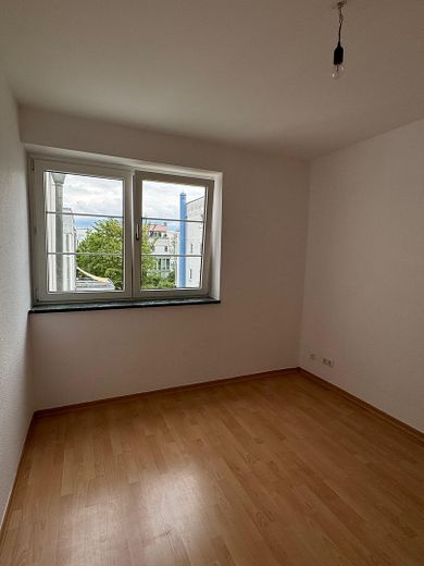 2 Teilmöblierte Zimmer Wohnung mit eigener Garage – Foto 5
