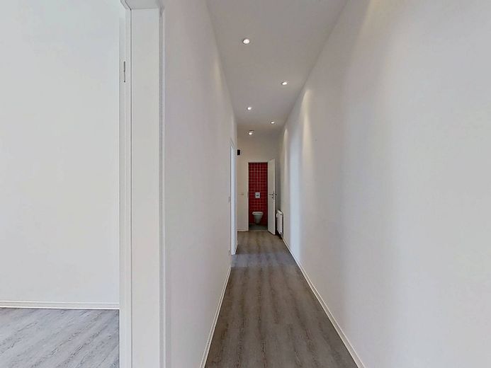 Più budget per candele e zuppa di zucca - Trasferirsi e risparmiare un canone d'affitto netto: ampio appartamento di 4 locali con 115 m² – Ansicht I: Flur