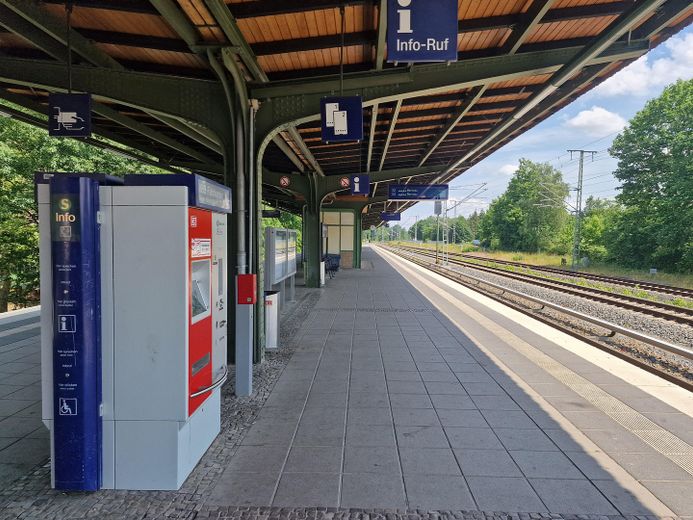 Erstbezug in Zepernick – Provisionsfreie KfW-40-EE Stadtvilla auf über 1.000 m² Grundstück – Umgebung S-Bhf. Zepernick