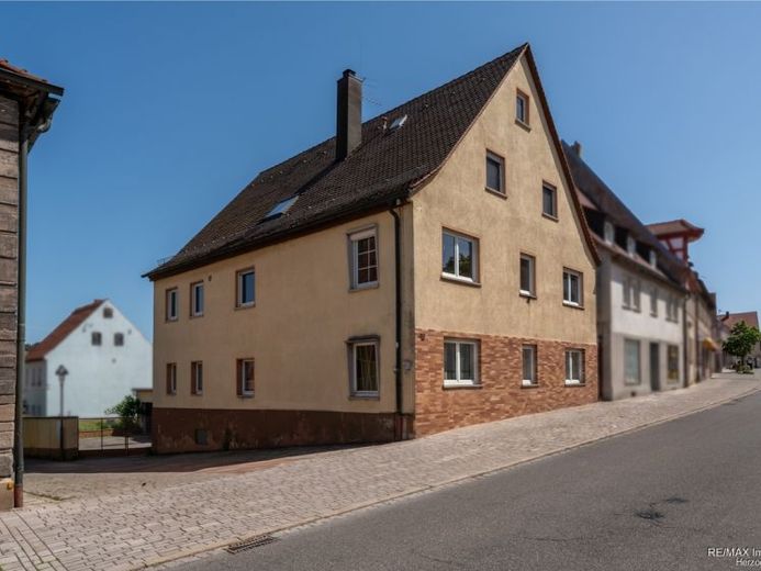 Sanierungsprofi für MFH in Langenzenn gesucht
OPEN HOUSE Besichtigungen am So. 26.07. 10 - 12 Uhr – Foto 1
