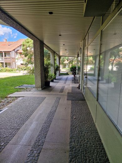 Retail space / office / practice — quiet yet central / S-Bahn around the corner / on 2 levels – Büro außen