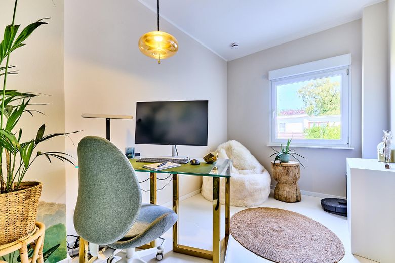 Büro oder Kinderzimmer