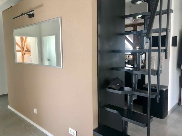 Loft moderne de 3,5 pièces avec loggia – Diele / Eingang