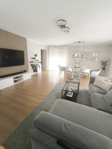 Apartamento de 4 habitaciones – tranquilo y céntrico en Rüsselsheim am Main – Photo 11