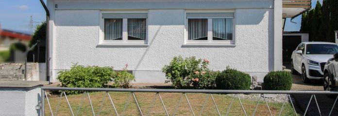 Gepflegtes Einfamilienhaus an Feldrandlage mit schönem Garten in Neu-Ulm Finningen