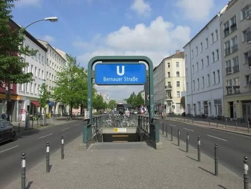 Luxury Penthouse Maisonette with Private Rooftop Terrace & Spectacular 360° Berlin Skyline Views – Metro (1 Minute walk)