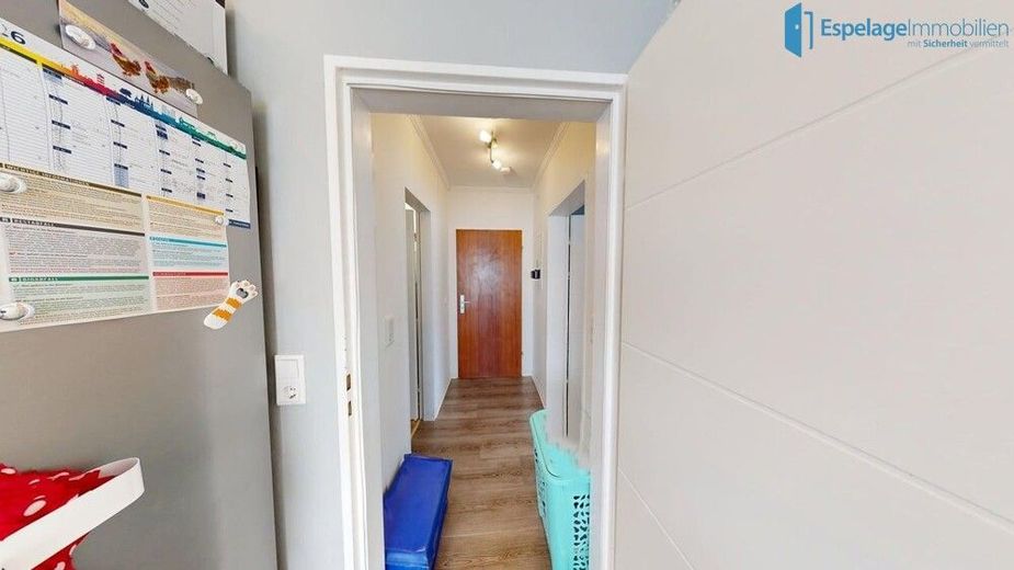Kapitalanlage: Modernisierte 32  m²‑Wohnung im 1. OG - Frei werdend? – Flur