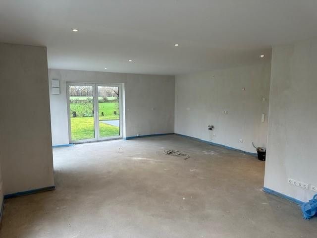 Hochwertige Doppelhaushälfte in 21709 Düdenbüttel bei Stade – großzügiges Wohnzimmer