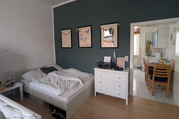 große 1 Zimmer Wohnung, zentral gelegen im 1. OG (BL.5)