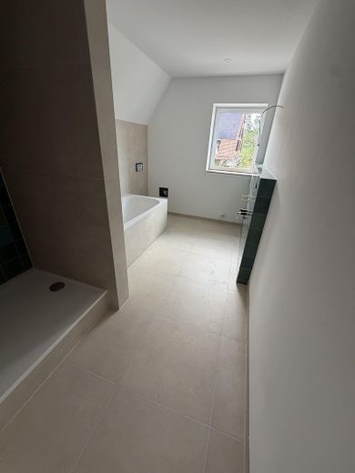 Moderne 3-Zimmer-Dachgeschosswohnung mit hochwertiger Ausstattung in Top-Lage von Heroldsberg – Foto 7