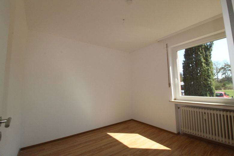 Apartment building in an excellent location with conservatory, 4 garages + building plot for 4 apartments – 1daaaf2c-26b0-451e-8124-ae85650e6ec6