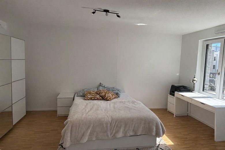 1-Zimmer Appartment mit Dachterrasse im wunderschönen Marina Quartier HC47 – Schlafbereich