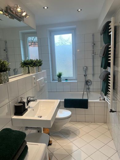 Adatto a appartamento condiviso – appartamento arredato in posizione centrale a Golzheim, parquet, WLAN incluso – Foto 5