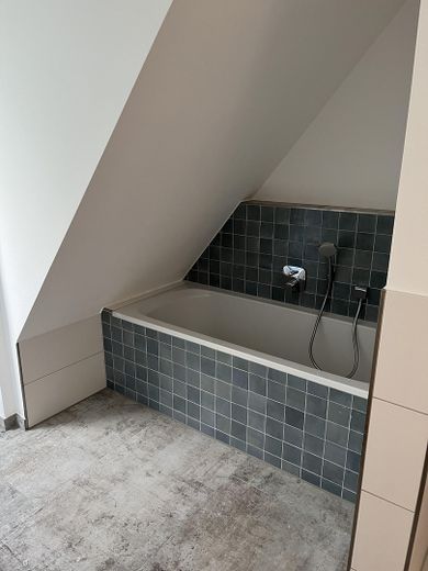 Молодая половина двухквартирного дома — идеальный вариант для семьи – Badewanne DG