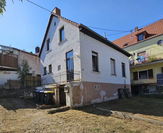 *provisionsfrei* Sanierungsbedürftiges Einfamilienhaus mit Grundstück in Schiffweiler, ruhige Lage – फोटो 1