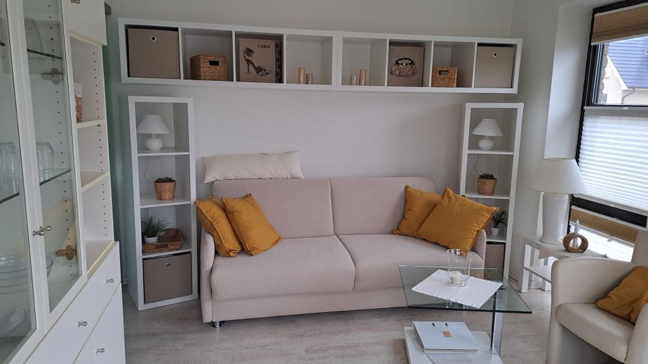 Von privat - 1ZI-Appartement Timmendorfer Strand in Top Lage – Wohnbereich mit Schlafcoach