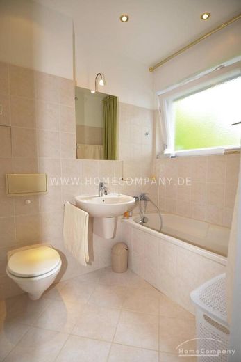 Accogliente appartamento di 3 locali presso il Gemeindepark Lankwitz, arredato – 02f1d0d83eb2b5f519791231f7a68b11e523b798.jpg