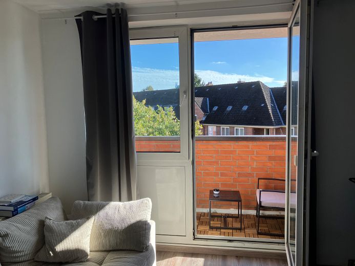 Geschmackvolle 2-Raum-Wohnung mit Balkon und EBK in Hamburg Lohbrügge – Foto 3