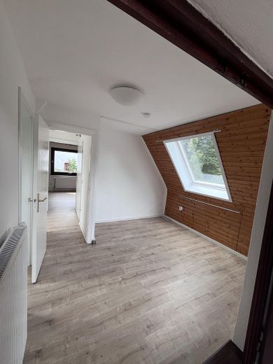 Einfamilienhaus mit Garten – Schlafzimmer / Home Office