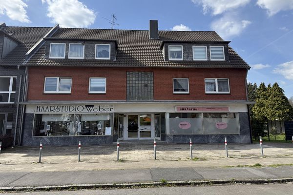Edificio residenziale e commerciale in una buona posizione a Oberhausen-Alsfeld