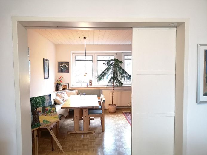 4/5 Zimmer Wohnung in Königsforstnähe (Neubrück) zur Eigennutzung oder als Kapitalanlage – Große Schiebetür West-Ost