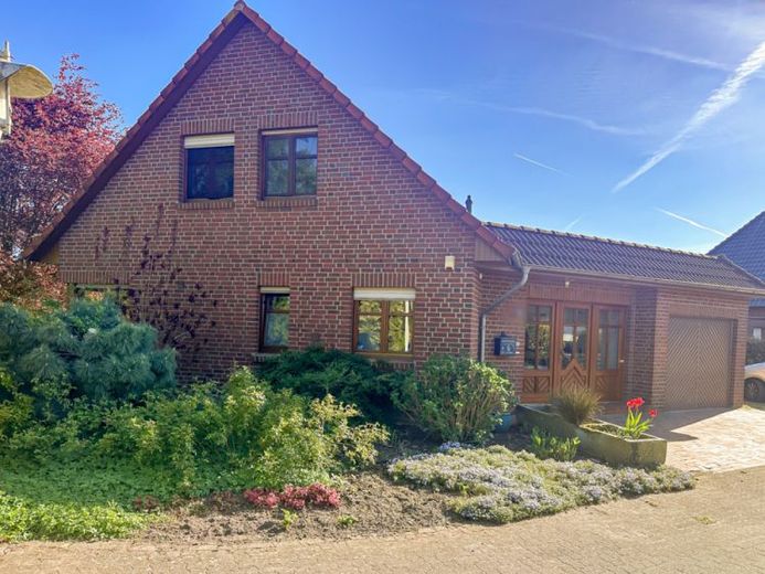 RESERVIERT! Attraktives Einfamilienhaus mit schönem Garten in Sulingen zu verkaufen – Foto 1