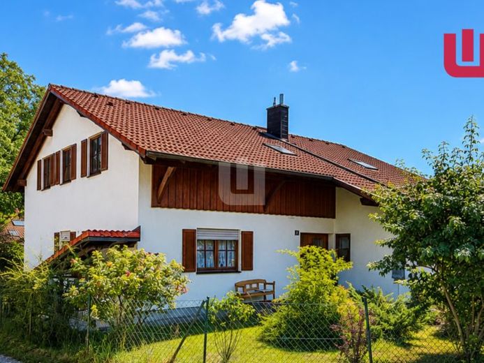 WINDISCH - Ampio appartamento mansardato di 4 locali con balcone soleggiato a Wörthsee/Etterschlag – Photo 1
