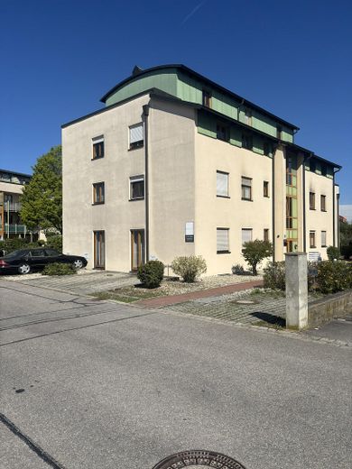 Provisionsfreies 1,5-Zimmer Dachstudio mit 4% Rendite in hervorragender Lage - in Renovierung – Haus Außenansicht