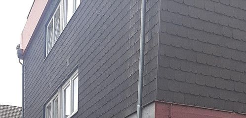 Eingang über Außentreppe