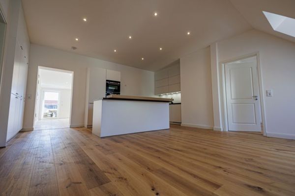 Exklusive Dachgeschoß Wohnung im Herzen von Augsburg mit großer Dachterrasse