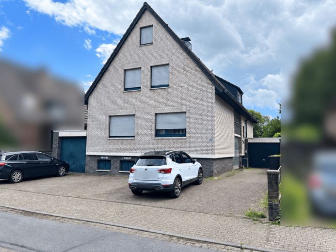 Mehrfamilienhaus mit 4 Wohneinheiten – voll vermietet und solide Kapitalanlage – Foto 1