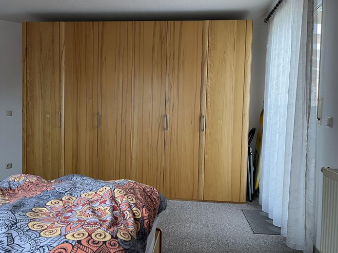 Helle 2-Zimmer Dachgeschosswohnung in Großenseebach mit großem Balkon - BITTE KEINE MAKLERANFRAGEN – Schlafzimmer