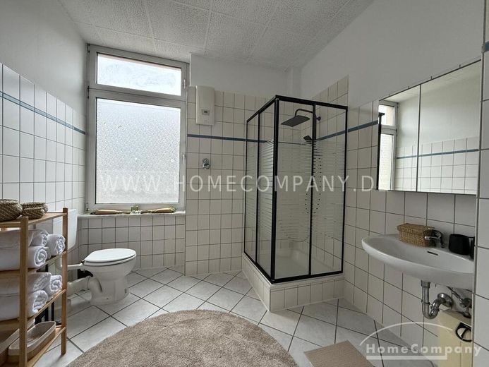 ***Gutleutviertel (8072019) möblierte Wohnung mit 2 Schlafzimmern – f3e1557eba3f3460da269ff174f9b7db69875f12.jpg